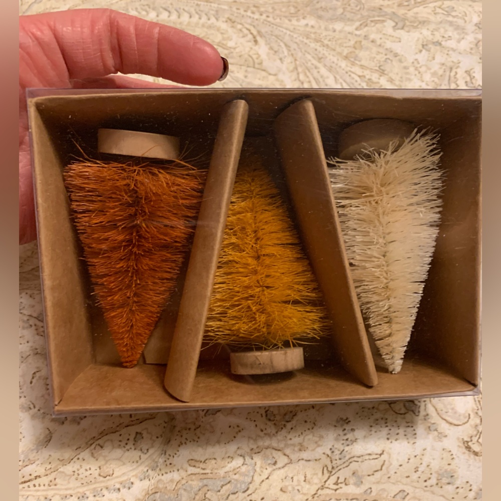 Primitives by Kathy Set 3 Autumn Small Bottle Brush Trees - Great Condition - Picture 6 of 6